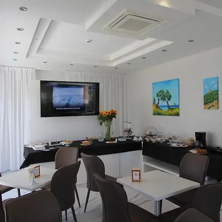 Presidente ホテル 4*